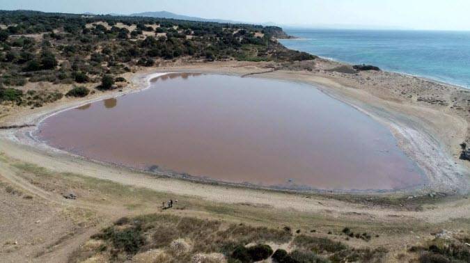Çanakkale’de korkutan manzara köşe bucak her yeri beyaz köpük sardı 5
